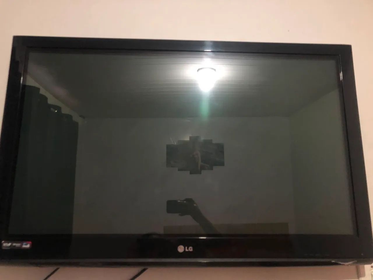 Vendo tv 42 polegadas, não é smart 