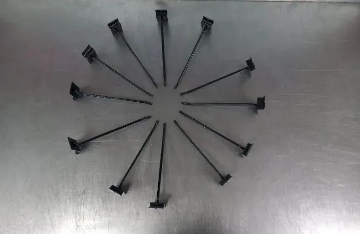 50 Ganchos 15cm Parede Canaletada