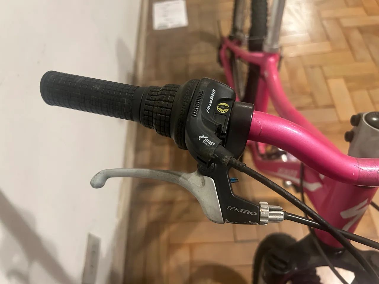 Bicicleta Specialized Hotrock Rosa aro 20 - Foto 3