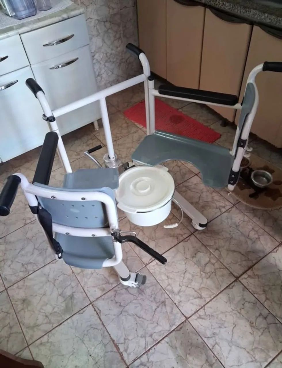 Cadeira de Banho/Higiênica com Apoio e Recipiente - Foto 5