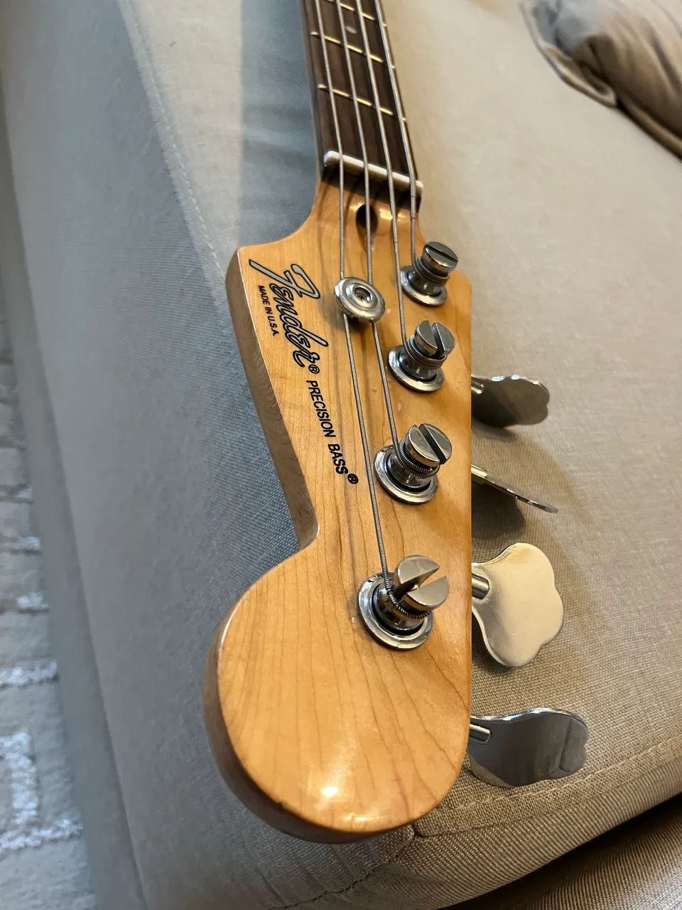 Contra baixo fender pj 4 cordas  China - Foto 4