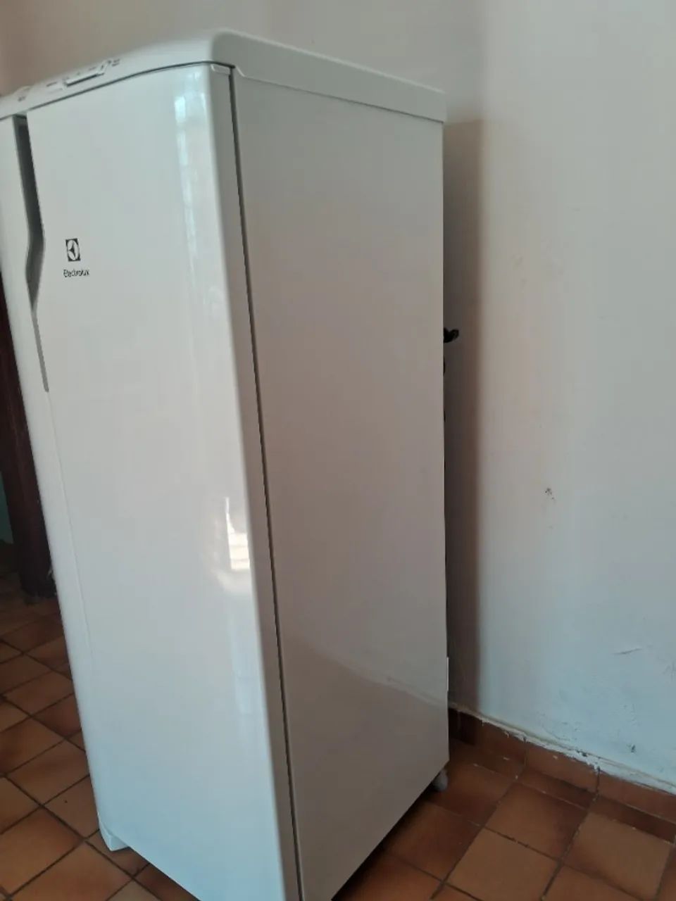 Refrigerador Eletrolux 240 Lt - Foto 5