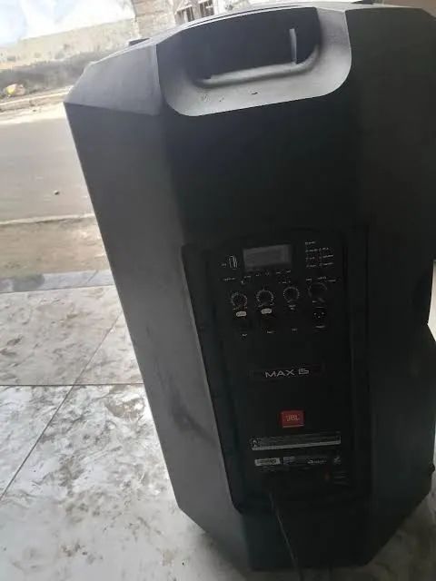 Caixa De Som Jbl Max 15 Polegadas 350w Rms Bivolt - Foto 3
