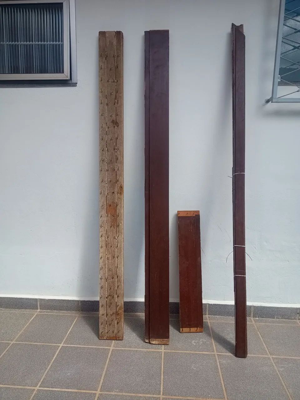 Vendo marco completo de madeira maciça 