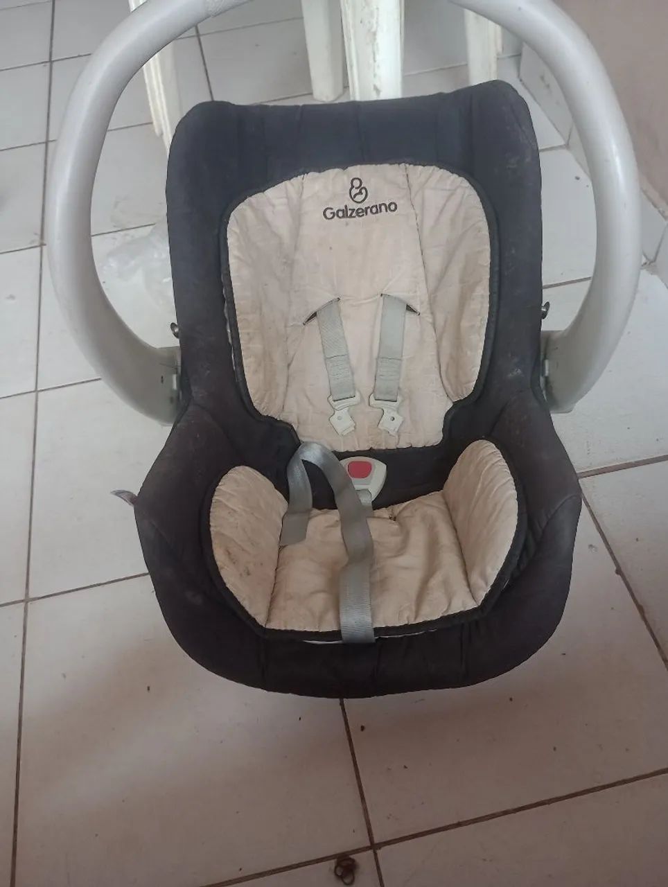 Vende-se bebê conforto 100