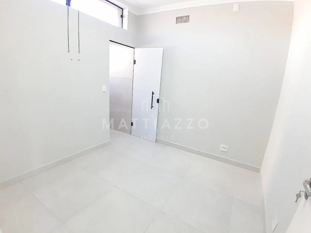 Sala comercial para locação, no Centro de Limeira/SP.