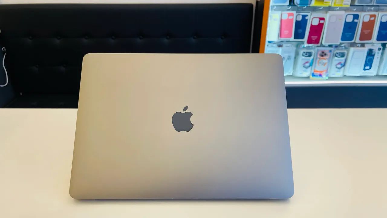 MACBOOK PRO M1 2020 256GB SSD/8 RAM SEMI BATERIA 84% 3 MESES DE