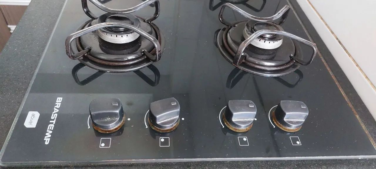Vendo cooktop 4 bocas brastemp usado