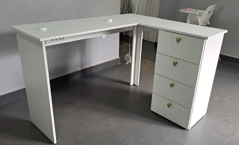 Mesa manicure em L nova