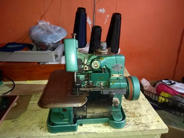 Máquina Overloque