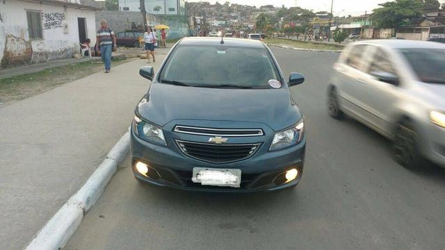 Ônix 2014, completo com Kit GNV