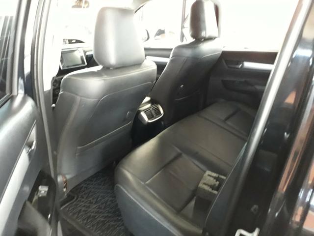 Toyota hilux srv 4x4 turbo - Foto 6