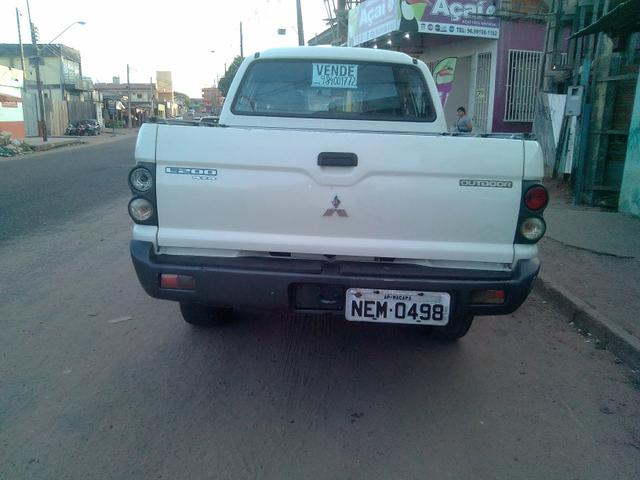 Vendo carro uma L200 a diesel ano 2008 e 2009 - Foto 3