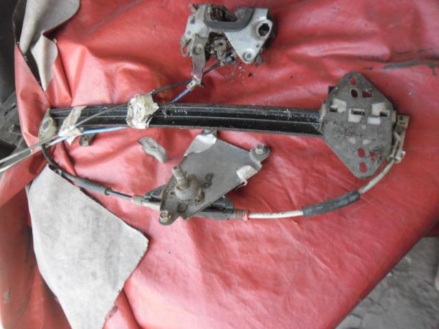 Maquina do vidro manual traseiro esquerdo do VW gol 99