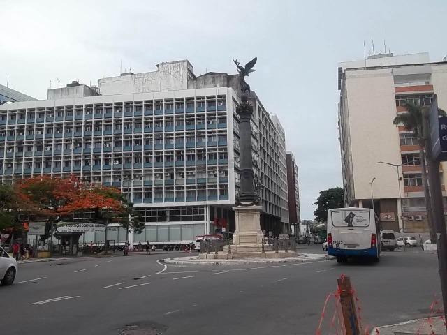 Salão com Área Total de 261 m² para Aluguel no Comércio ( 688043 ) - Foto 16