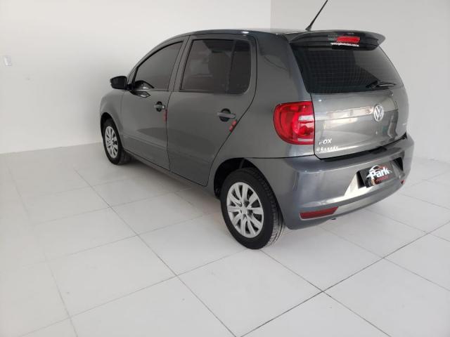 Volkswagen Fox BlueMotion 1.6 Flex c/GNV - Foto 9