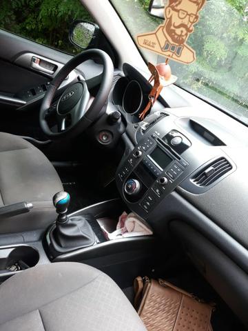 Kia Cerato 1.6 Manual 2012 Excelente estado de conservação - Foto 9