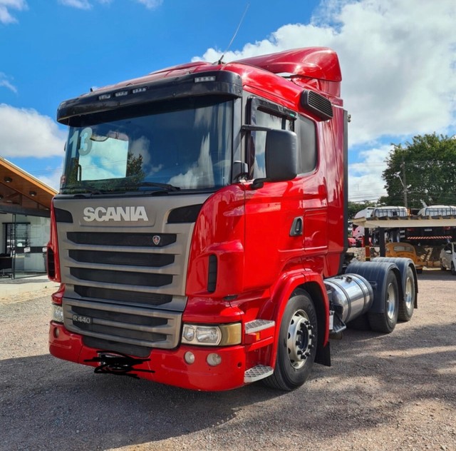 CAMINHÃO SCANIA R440 ANO 2013 TRAÇADO 6X4