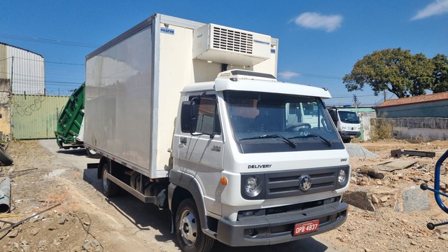 VW 9-160 BAÚ REFRIGERADO BH CAMINHÕES