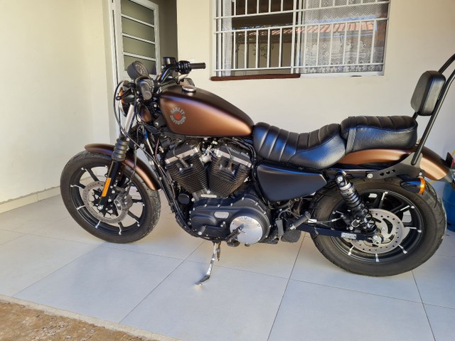 HARLEY DAVIDSON 883 LINDÍSSIMA