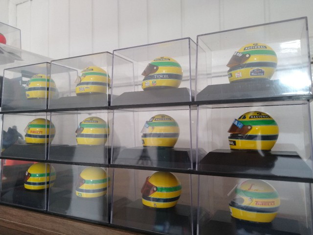 Coleção capacetes Ayrton Senna 1/8 - Foto 5