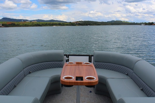 Lançamento Ventura Pontoom P25 7,5 metros  | N phontoom Vcat Aurora - Foto 9