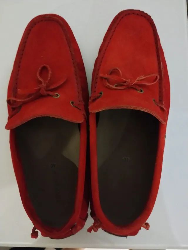 Vendo NOVO mocassim vermelho 