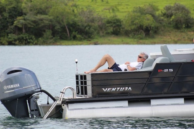 Lançamento Ventura Pontoom P25 7,5 metros  | N phontoom Vcat Aurora - Foto 4