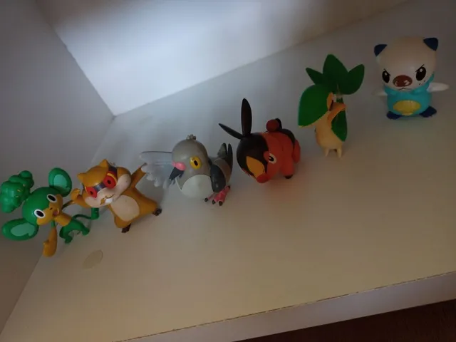 POKEMON LENDÁRIOS 12 - BONECO PLASTICO