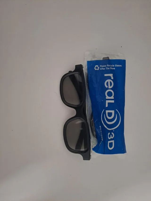 4 Oculos 3d Passivo Real D Polarizado P/ Tv Cinema 3d Kit 4pçs