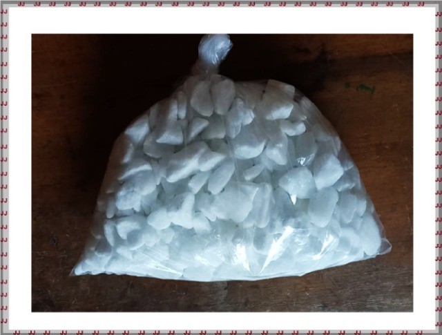 Pedra Dolomita branca número 2 - Decoração pct de 3 Kg 2-4 cm - Foto 4