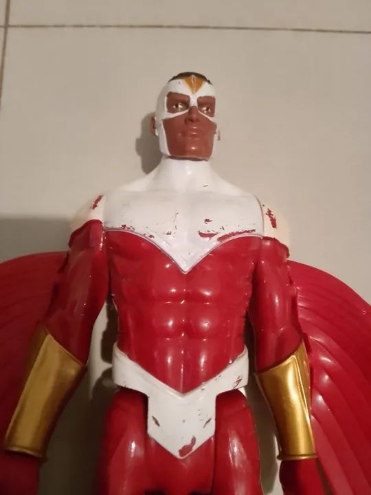 Bonecos do Falcão e do Homem de Ferro - Foto 2