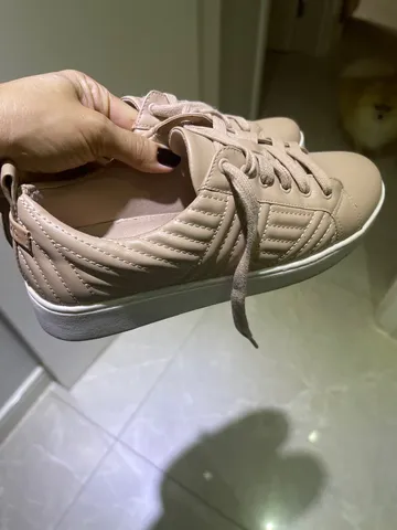 Tênis Arezzo numeração 35?$200