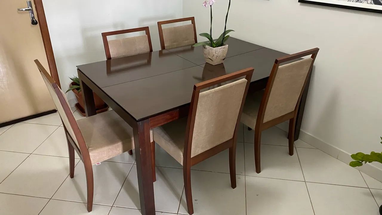 Game with table and 6 solid wood chairs64341728066563122
