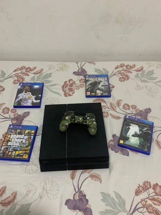 Playstation 4 + Jogos
