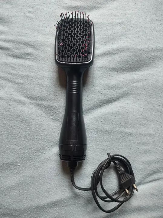 "SECADOR DE CABELO E ESCOVA DE AQUECIMENTO ELÉTRICO 110v"