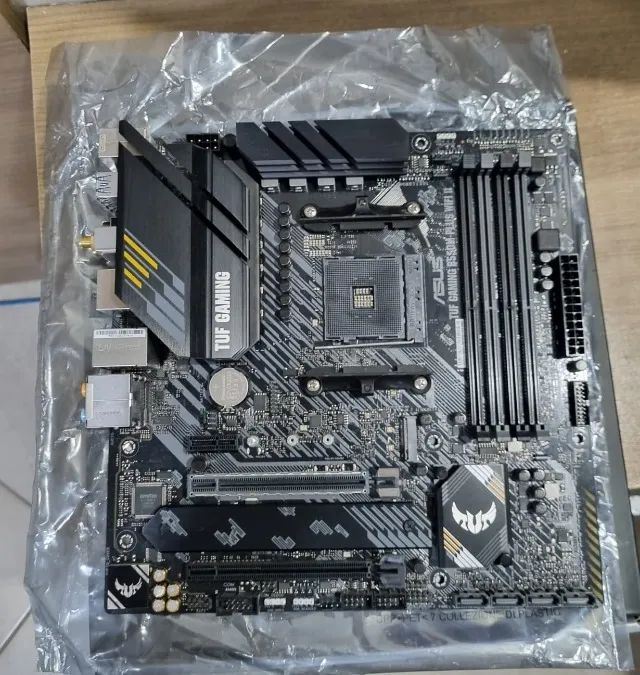 Placa mãe B550M Plus WiFi 2 - Foto 4