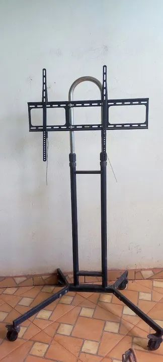 Suporte móvel para TV