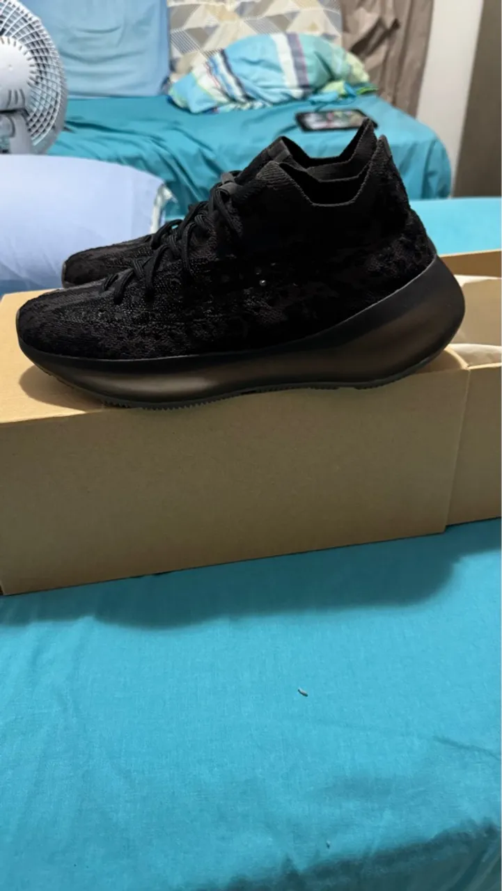 Adidas Yeezy 380 Onyx - Novo, Original tamanho 40