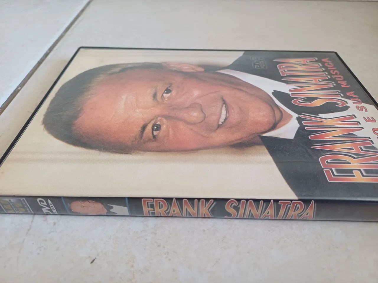 Frank Sinatra - o mito e sua música - DVD original - Foto 2
