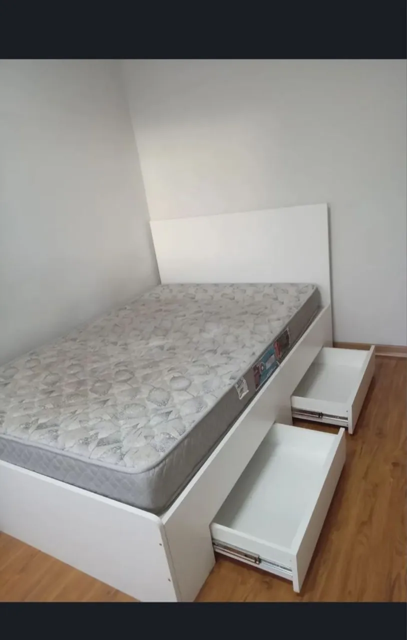 Linda cama em mdf reforçada com gavetas e colchão