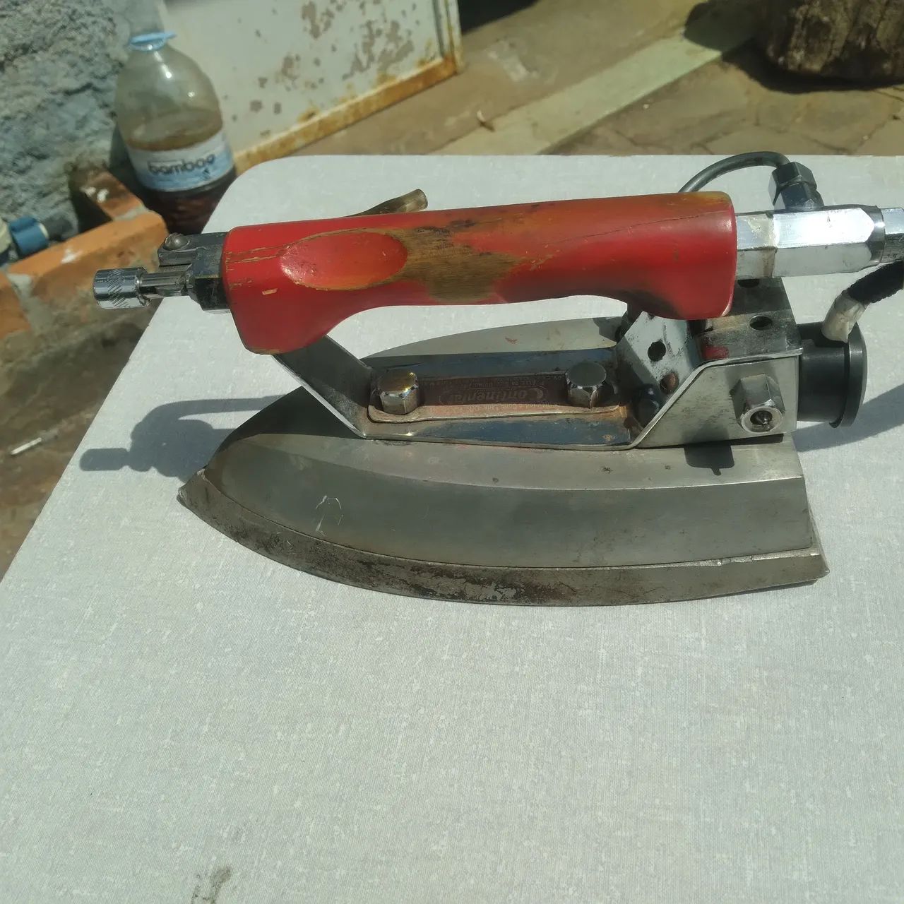 Ferro de Engomar a Vapor Continental Antigo - Foto 2