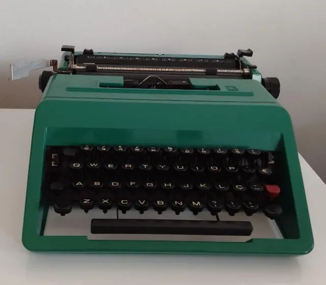 Máquina de Escrever Studio 45 - Super bem conservada64850146873985120