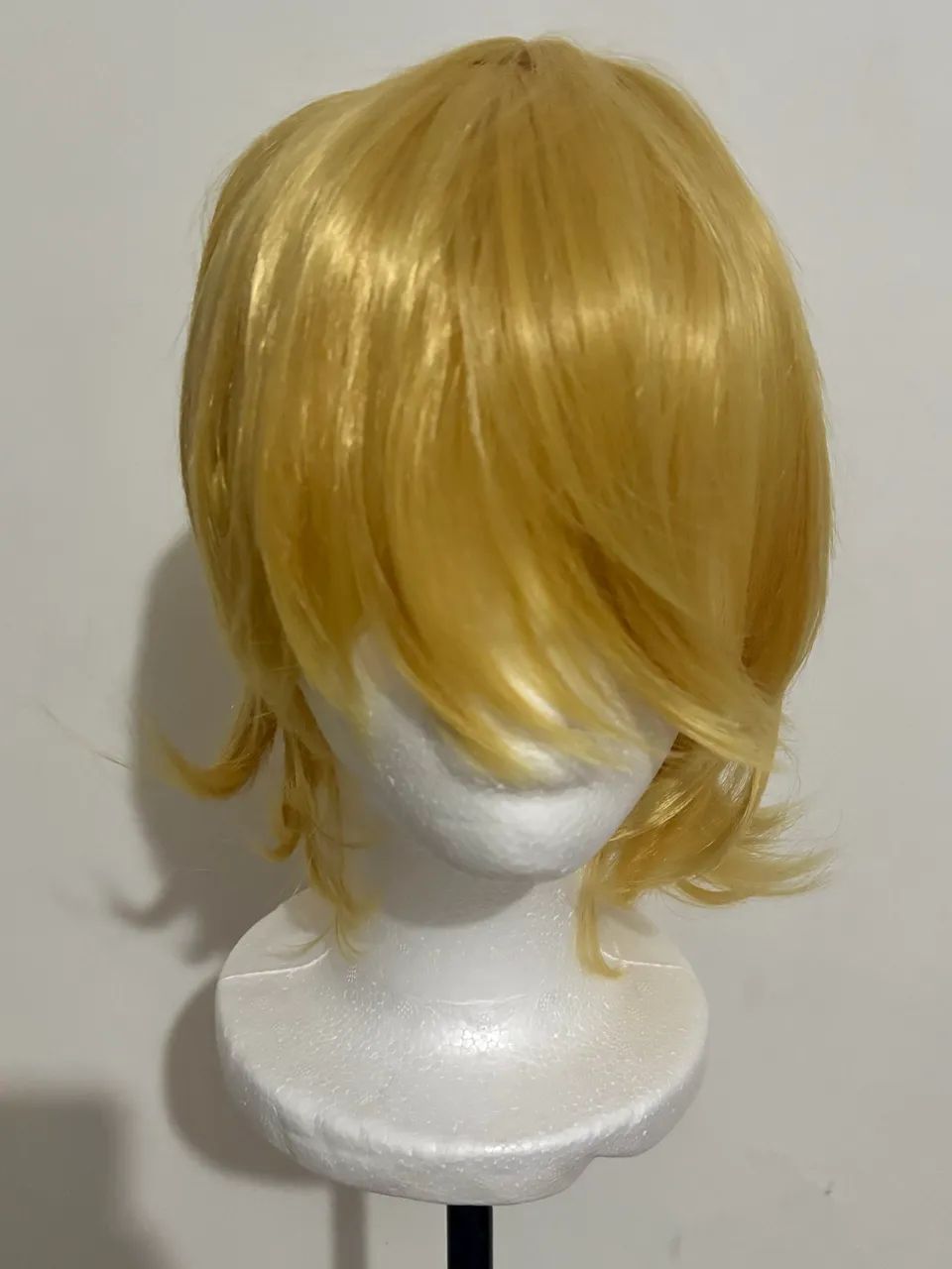 Peruca Loira Curta Sintética