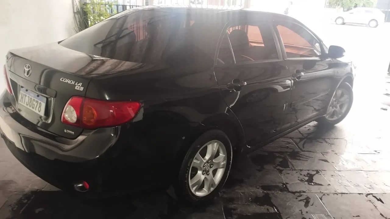 Toyota Corolla preto completo - Foto 2