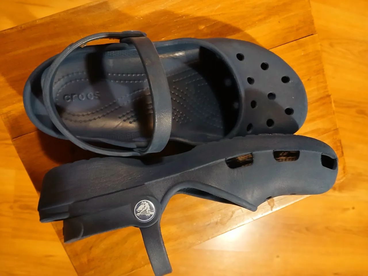 Sandália Crocs aberta marinho