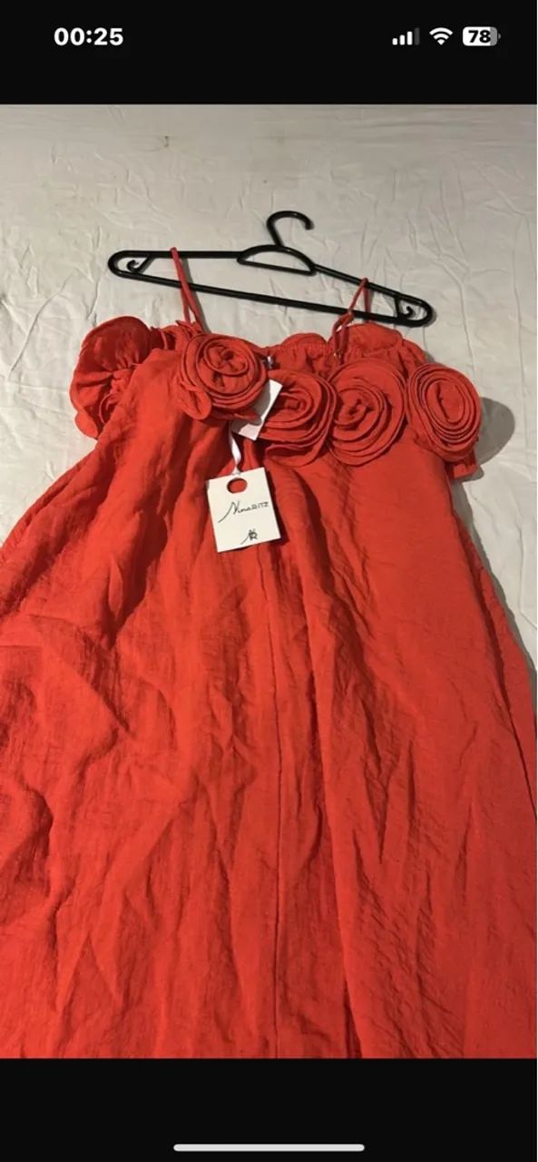 Vestido vermelho com rosas G
