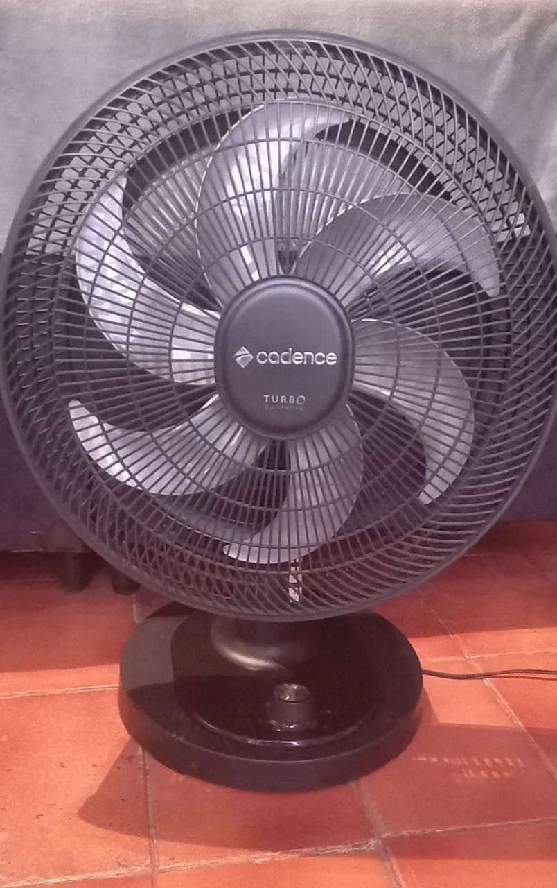 Ventilador Cadence Turbo - Potência e Conforto