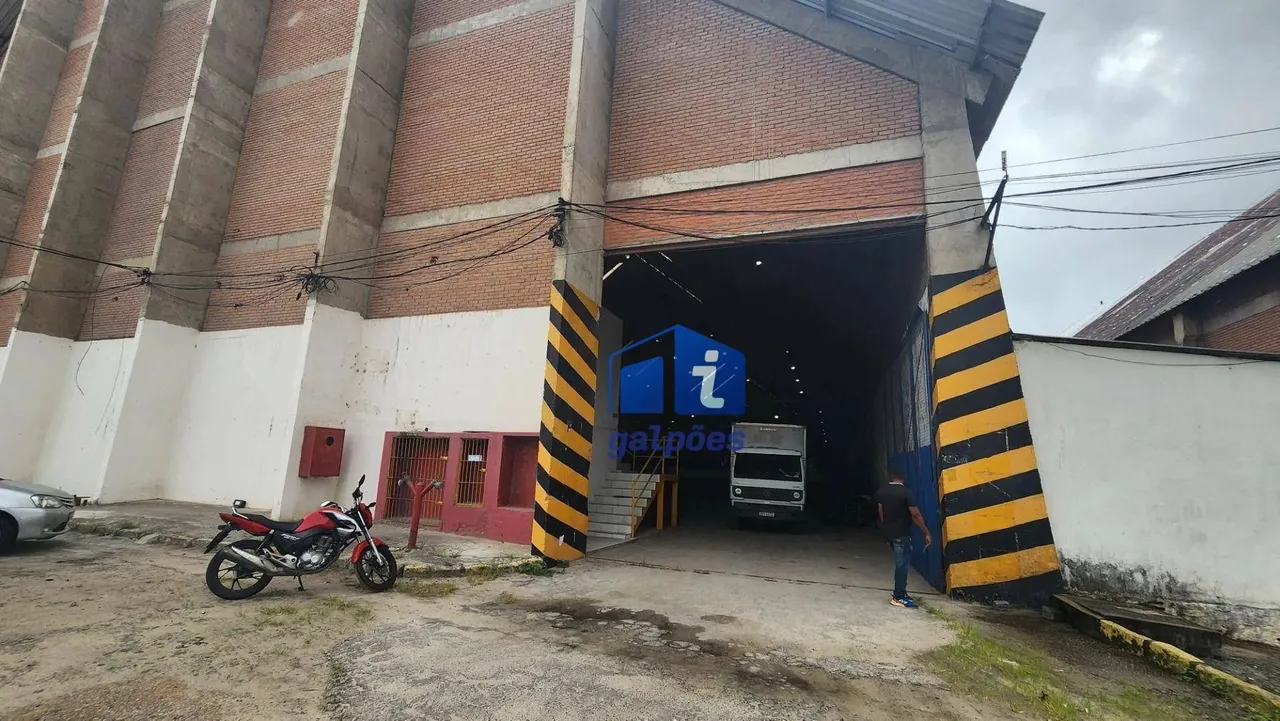 Galpão com 1800 m² em Prazeres - Jaboatão dos Guararapes/PE