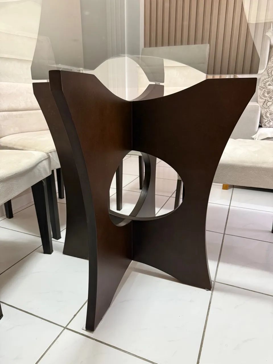 Mesa de Jantar de Vidro com 4 Cadeiras - Foto 5